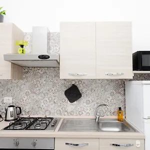  Appartamento Vivimihome - Crespi House A 3 Minuti Dalla Metro Italia